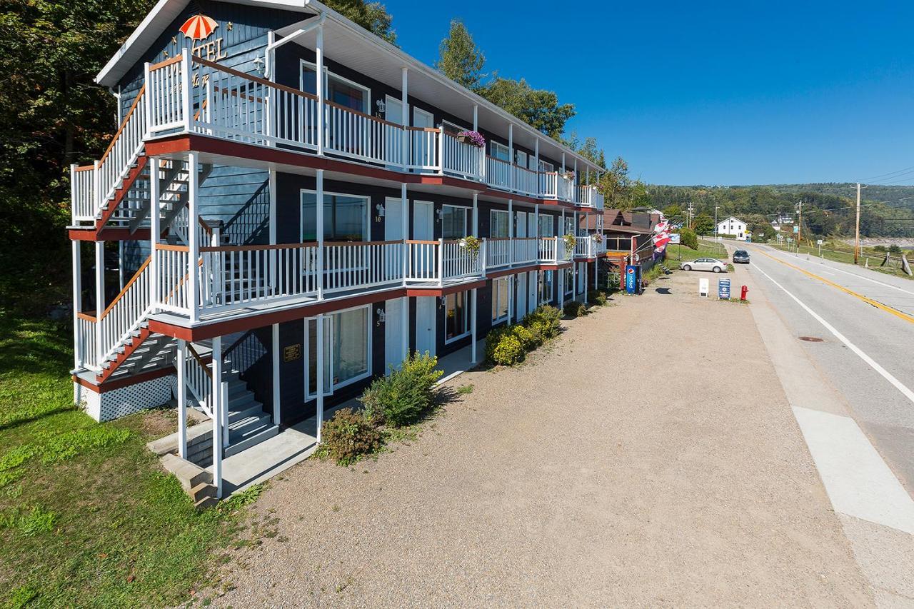 Restaurant Motel De La Plage Saint-Irénée Exteriör bild