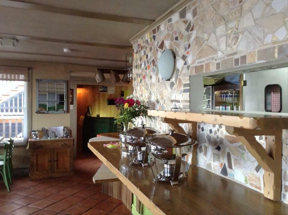 Restaurant Motel De La Plage Saint-Irénée Exteriör bild